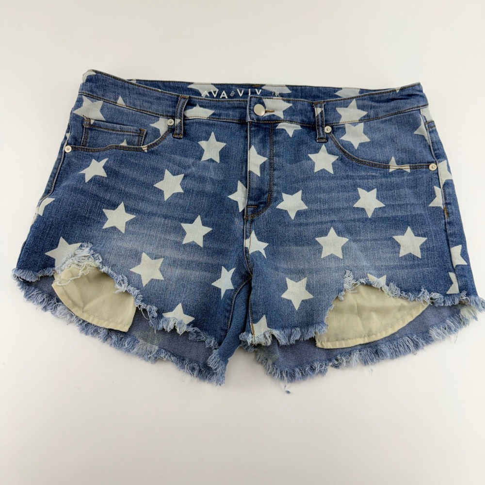 Ava & Viv Women's 16W Star Print Denim Shorts Blue Raw Hem Stretch 3.5" Inseam